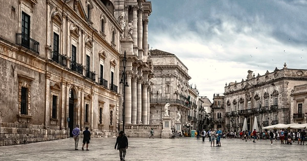 Cádiz, emporio del Orbe: guía para visitar fortalezas