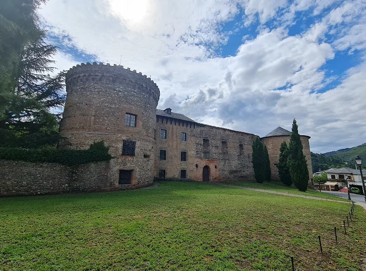 Castillo-Palacio de Villafranca: historia y visita