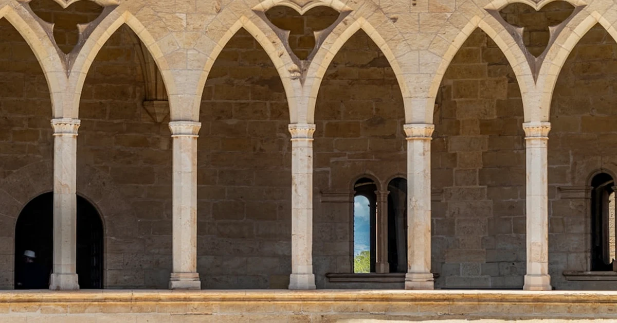 La mayor fortaleza no es el castillo más grande de España