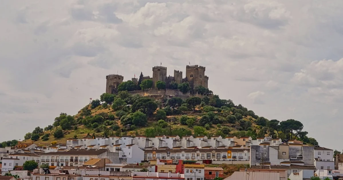 Noche de castillos en Córdoba: guía para apuntarte